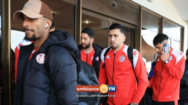 بعثة المنتخب الوطني تسافر بإتجاه القاهرة